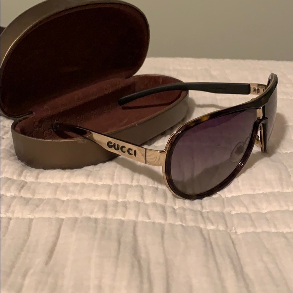 Gucci Sunglasses style GG 1566/S